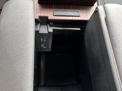 2022 Toyota Sienna XLE 8 Passenger