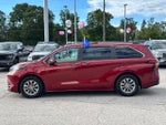 2022 Toyota Sienna XLE 8 Passenger