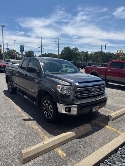 2017 Toyota Tundra SR5