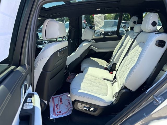 2023 BMW X7 xDrive40i