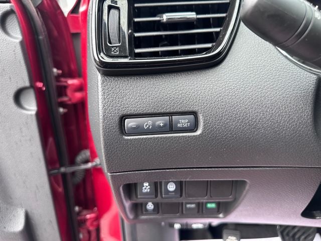 2022 Nissan Rogue Sport SV