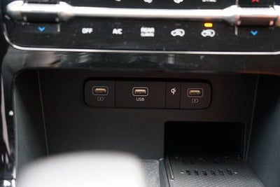 2024 Kia Carnival SX