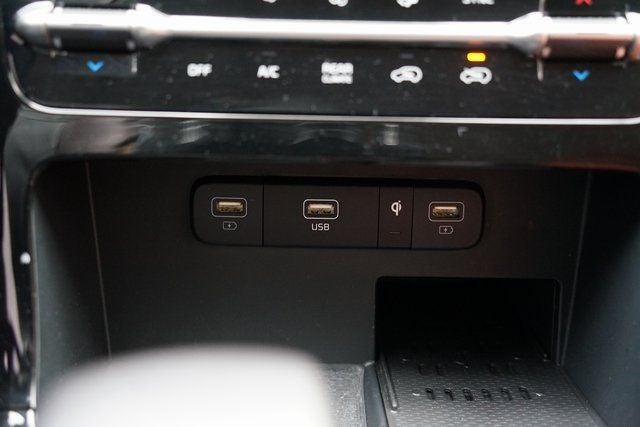 2024 Kia Carnival SX