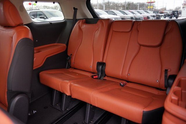 2024 Kia Carnival SX