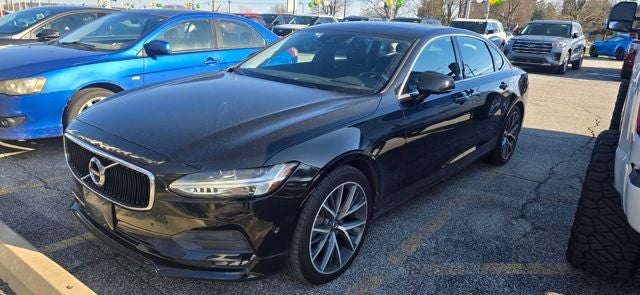 2018 Volvo S90 T6 Momentum