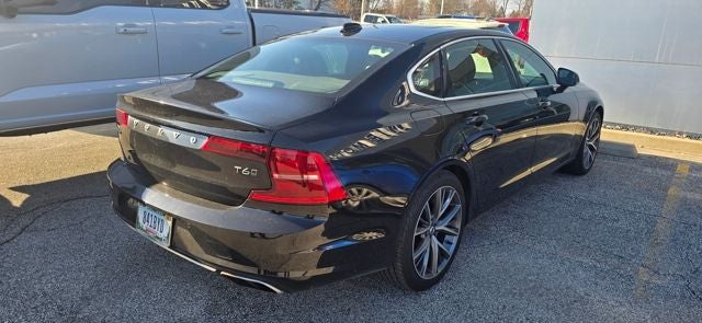 2018 Volvo S90 T6 Momentum