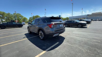 2025 Ford Explorer Platinum