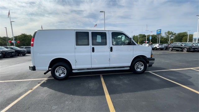 2024 Chevrolet Express 2500 Work Van Cargo