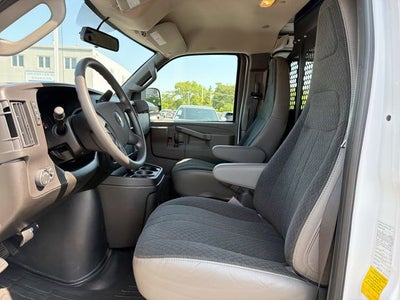 2025 Chevrolet Express 2500 Work Van Cargo