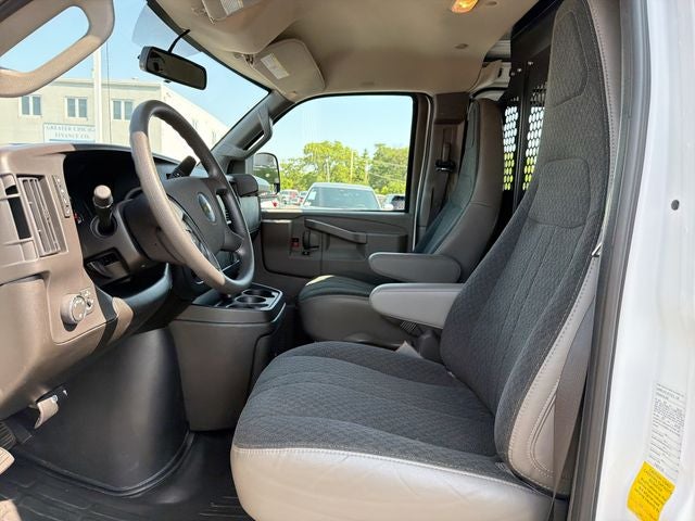 2025 Chevrolet Express 2500 Work Van Cargo