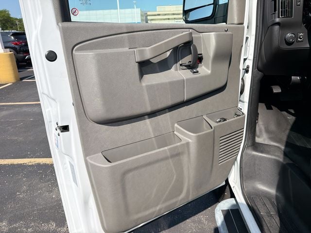 2025 Chevrolet Express 2500 Work Van Cargo