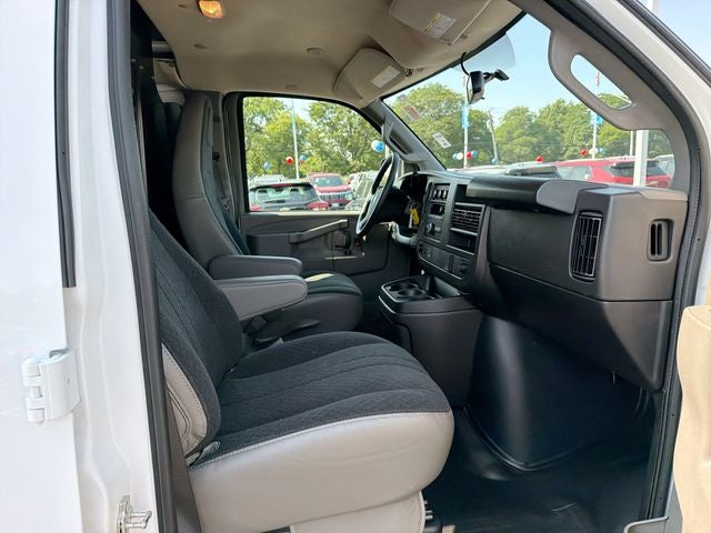 2025 Chevrolet Express 2500 Work Van Cargo