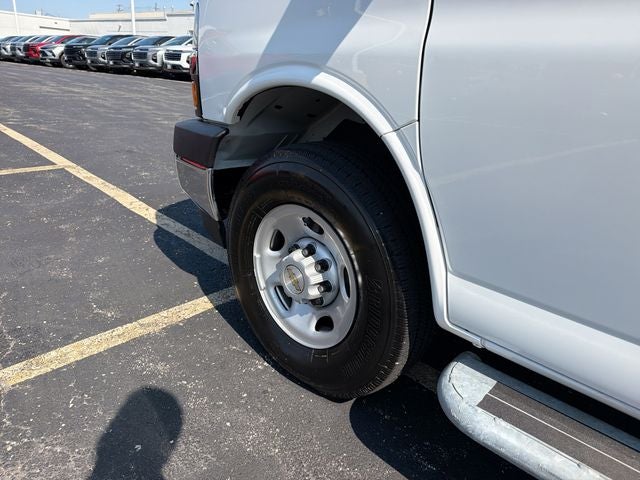 2025 Chevrolet Express 2500 Work Van Cargo