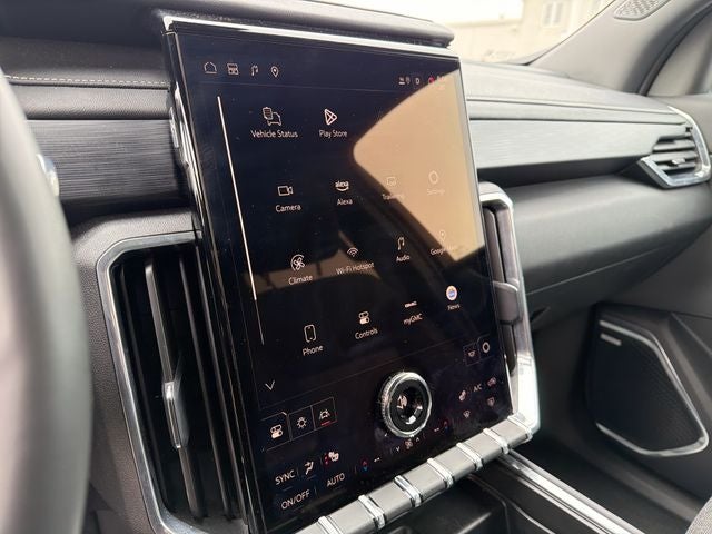 2025 GMC ACADIA - Image 12