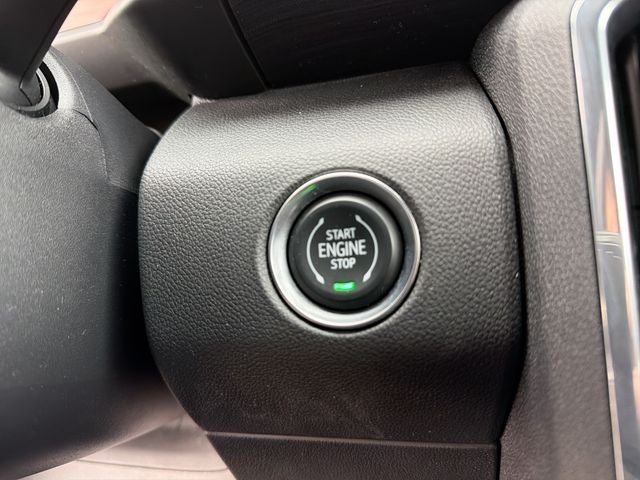 2025 GMC ACADIA - Image 16