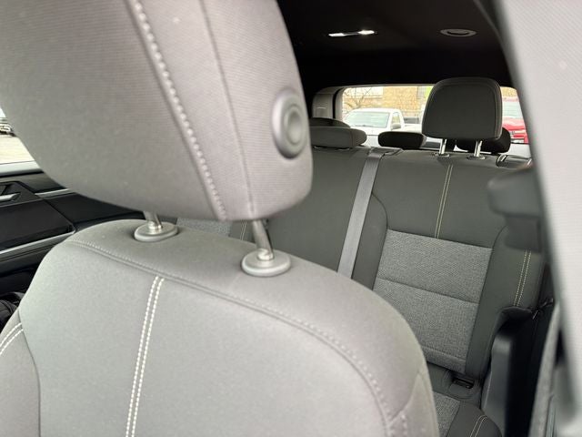 2025 GMC ACADIA - Image 19