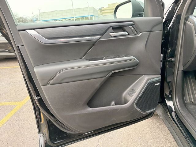 2025 GMC ACADIA - Image 21