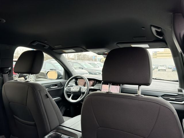 2025 GMC ACADIA - Image 25