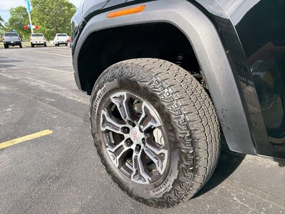 2023 GMC Canyon AT4