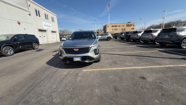 2024 Cadillac XT4 Premium Luxury