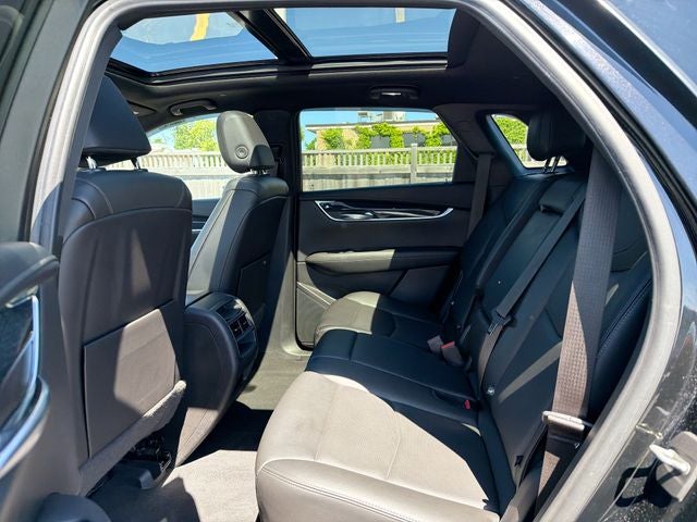 2022 Cadillac XT5 Premium Luxury