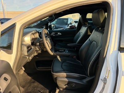 2025 Chrysler Pacifica Limited