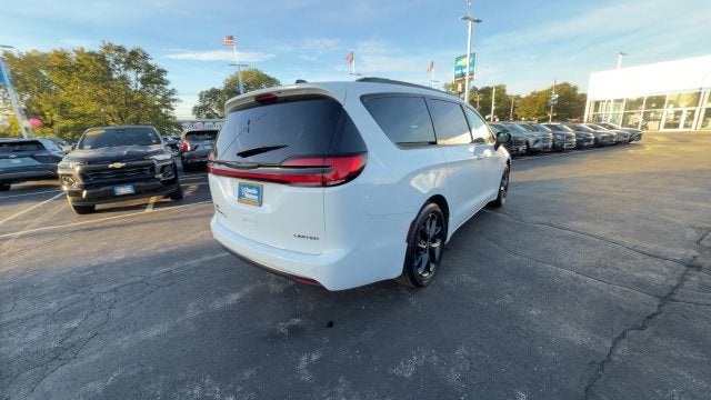 2025 Chrysler Pacifica Limited
