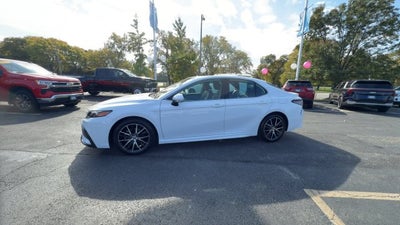 2021 Toyota Camry SE