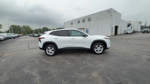 2025 Chevrolet Trax LS