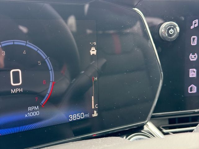 2025 CHEVROLET TRAX - Image 11