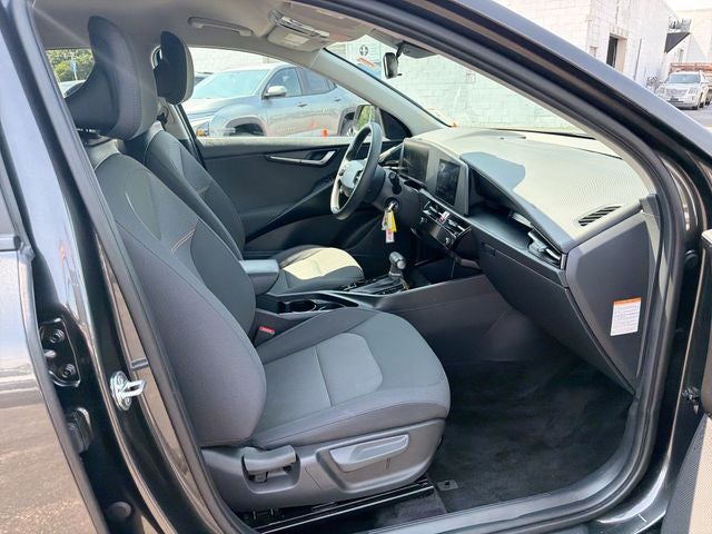 2025 Kia Niro LX