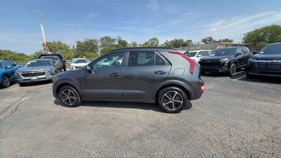 2025 Kia Niro LX