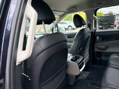 2025 Kia Carnival LXS