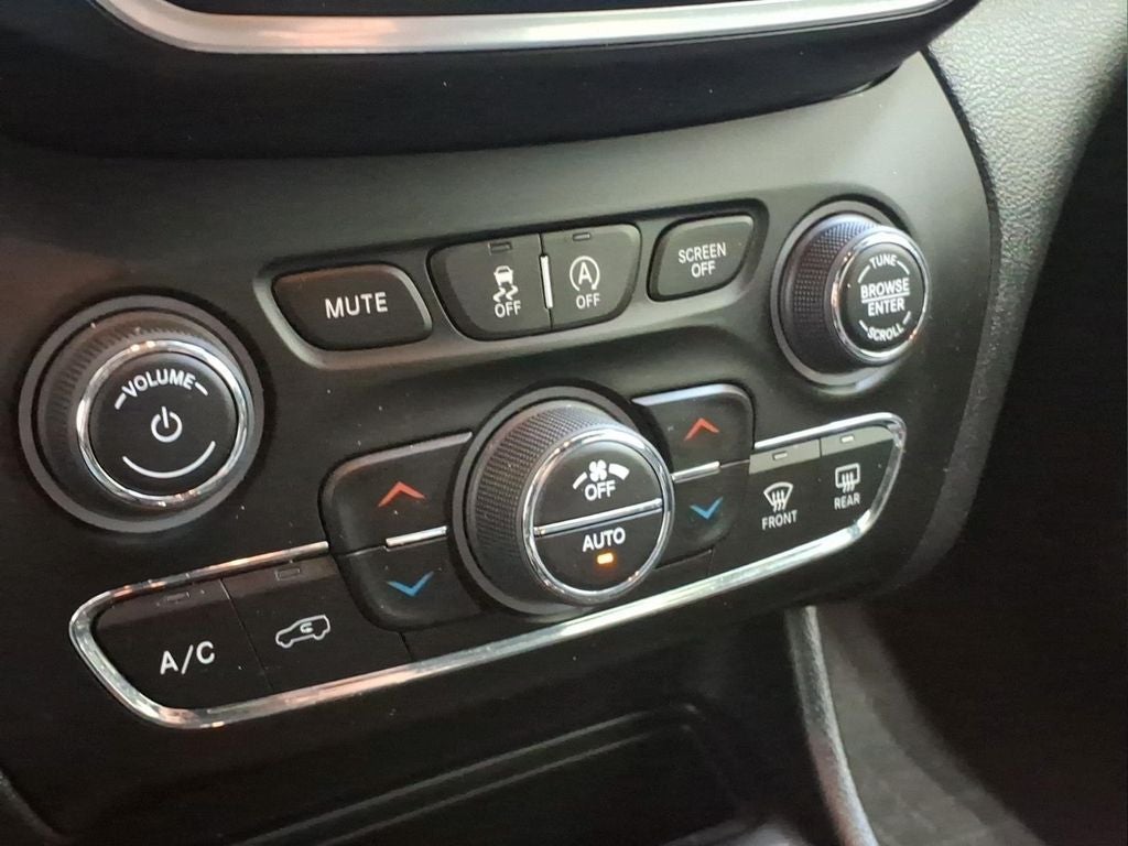 2021 Jeep Cherokee Latitude Lux