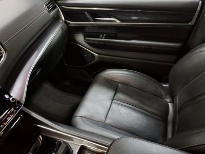 2023 Jeep Wagoneer Base