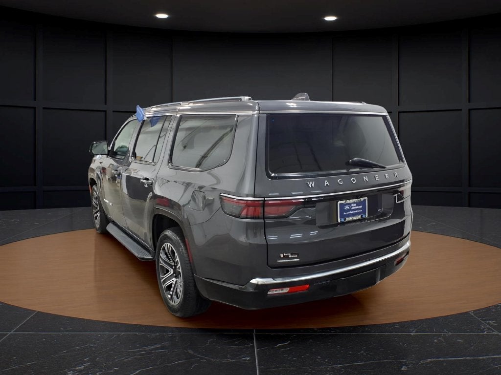 2023 Jeep Wagoneer Base