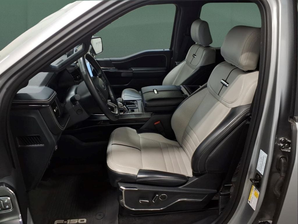 2025 Ford F-150 Lightning Platinum
