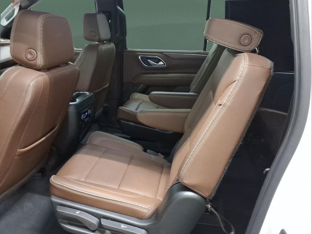 2022 Chevrolet Suburban High Country