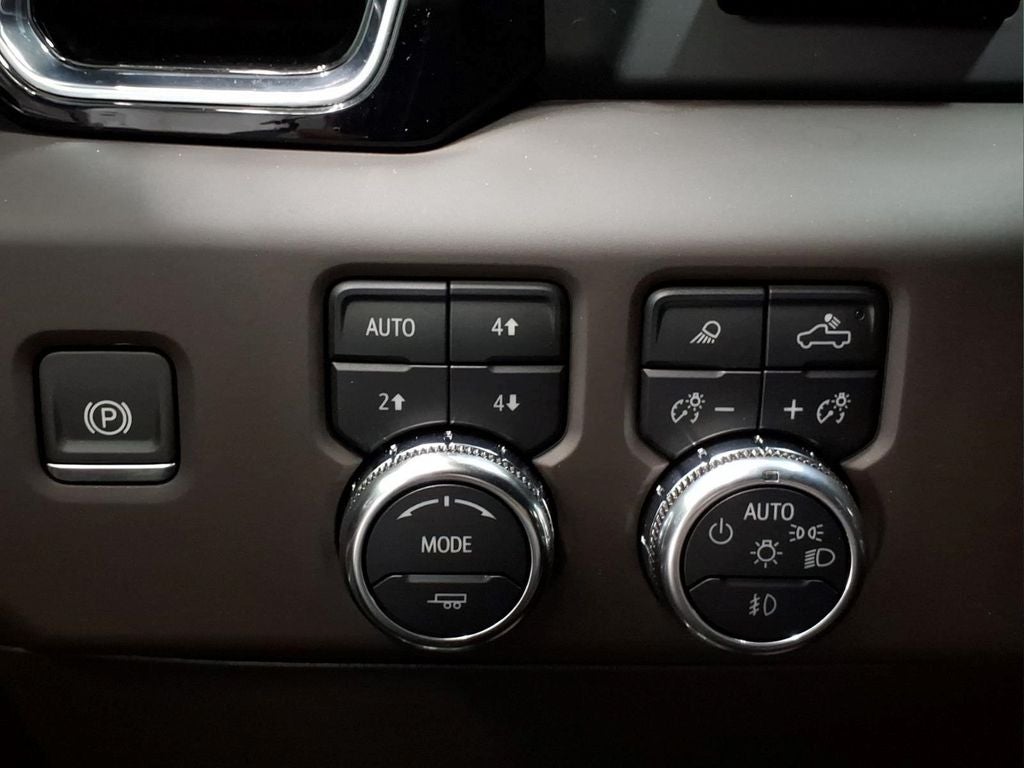 2025 GMC Sierra 2500HD Denali