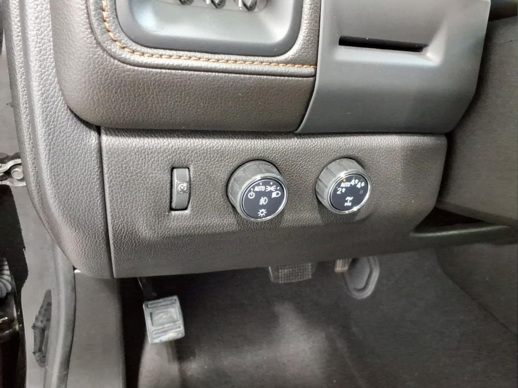 2022 GMC Canyon AT4 w/Leather