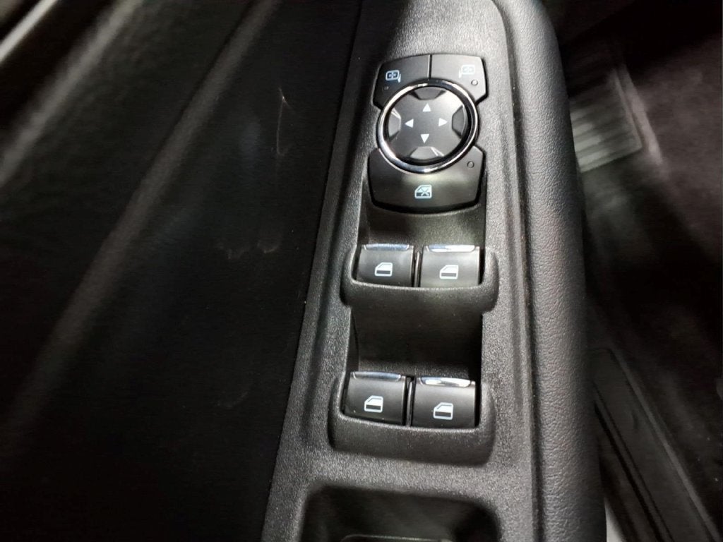 2022 Ford Edge SE