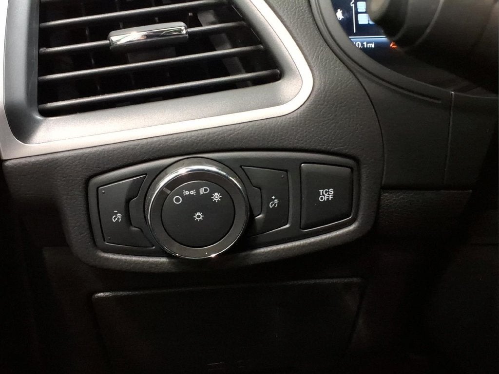 2022 Ford Edge SE
