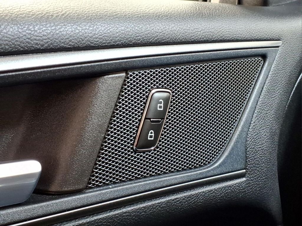 2023 Ford Edge SE