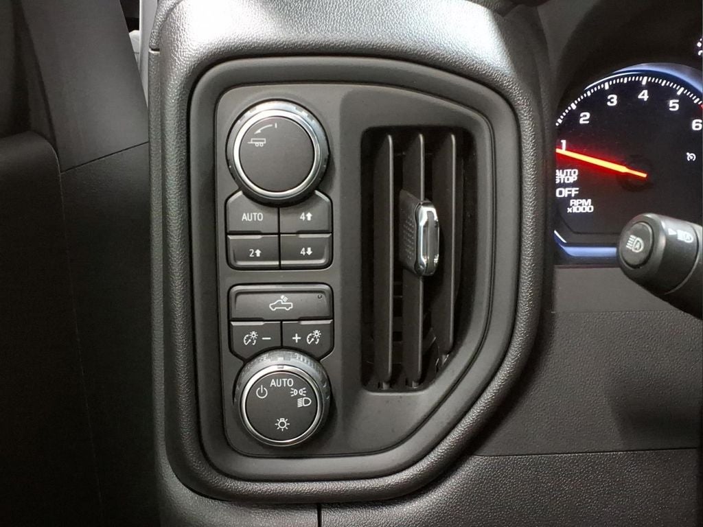 2023 Chevrolet Silverado 1500 Custom Trail Boss
