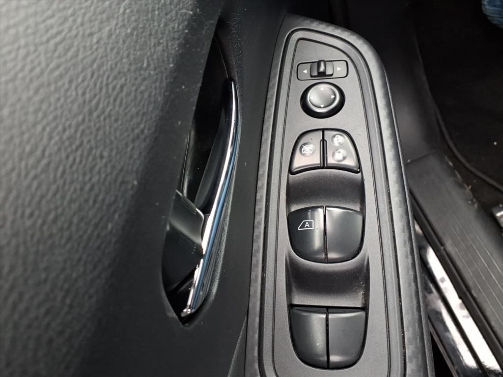 2023 Nissan Versa 1.6 SV