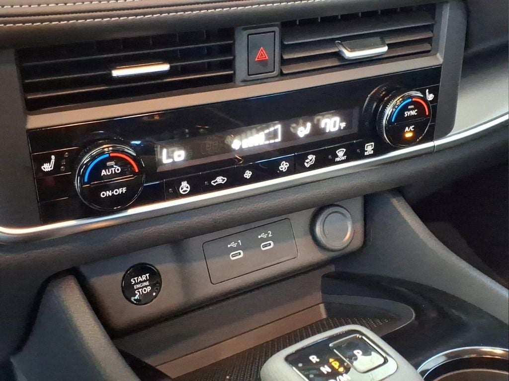 2026 Nissan Rogue SV