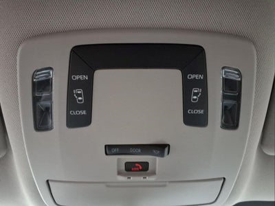 2022 Toyota Sienna LE 8 Passenger