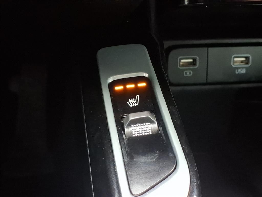 2022 KIA SORENTO - Image 13