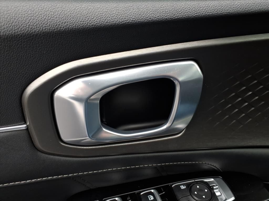 2022 KIA SORENTO - Image 16