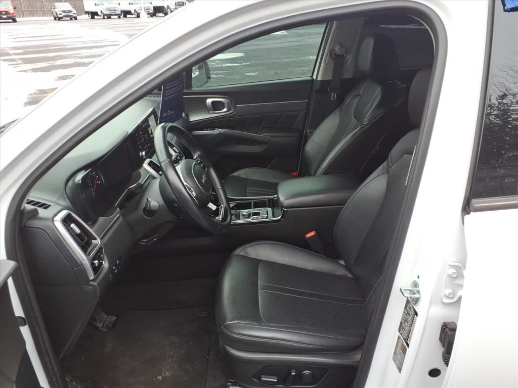 2022 KIA SORENTO - Image 27